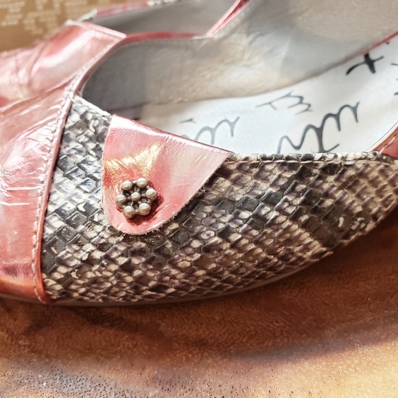 UTV | FEMININE MARY JANE METALLIC ROSE SNAKESKIN - Picture 8 of 15